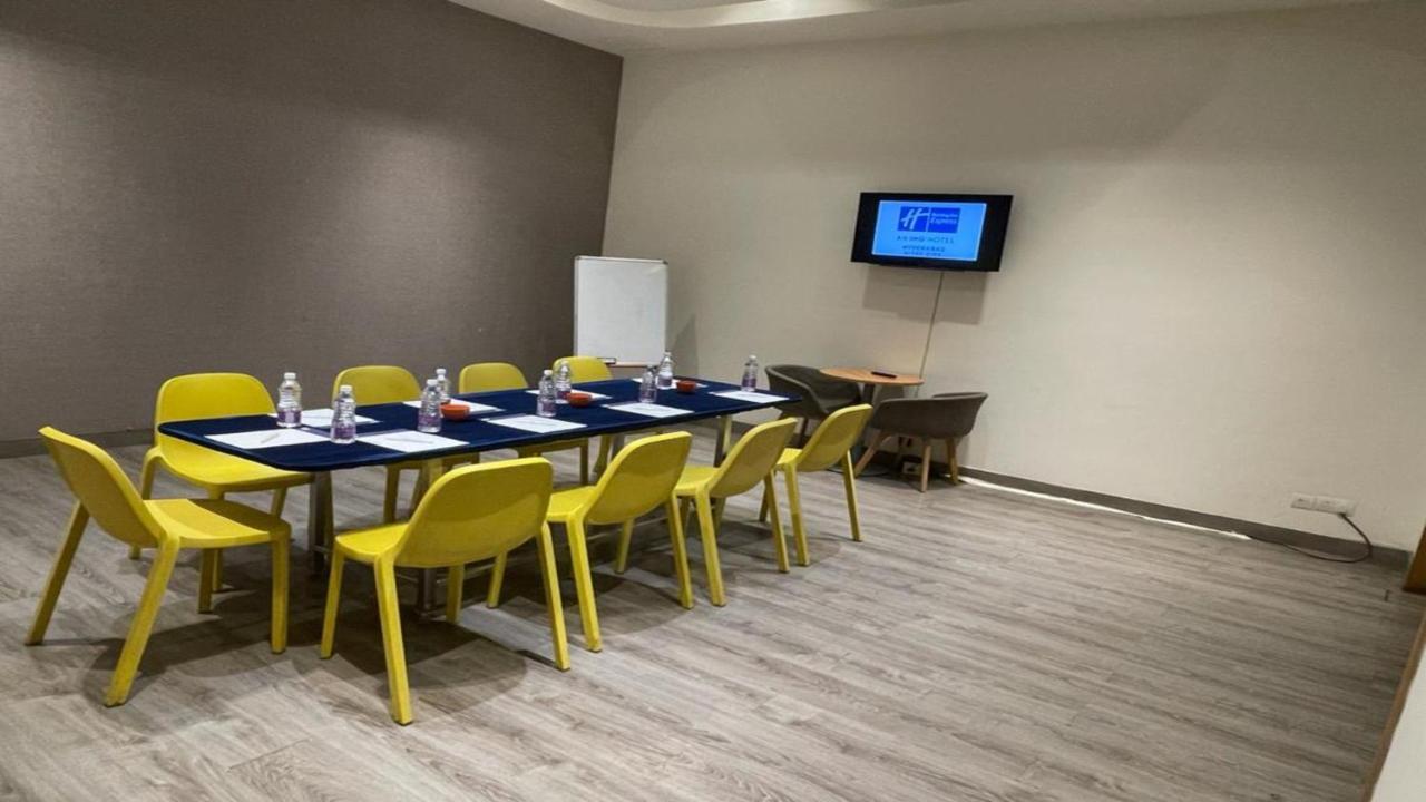 Holiday Inn Express Hyderabad Hitec City By Ihg Zewnętrze zdjęcie